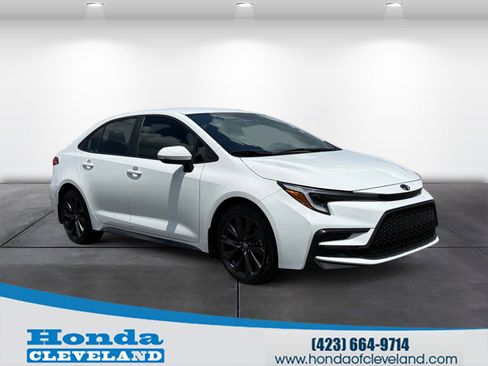 Used 2024 Toyota Corolla SE FWD image 1