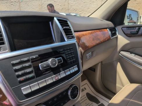 Used 2014 Mercedes-Benz GL 450 4MATIC w/ Appearance Package image 40