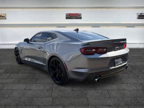 Used 2019 Chevrolet Camaro LT RWD image 5