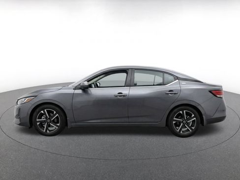 Used 2025 Nissan Sentra SV FWD image 11