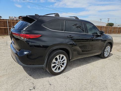 Used 2020 Toyota Highlander Limited FWD image 8