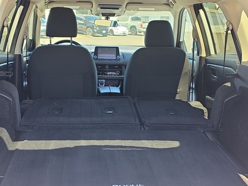 Used 2024 Nissan Rogue SV AWD/4WD image 14