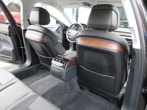 Used 2022 Audi A8 L 3.0T image 33