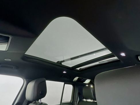 Certified 2025 Land Rover Defender 110 S AWD/4WD image 23