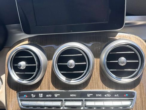 Used 2018 Mercedes-Benz GLC 300 image 5