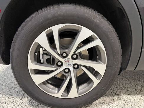 Used 2023 Buick Envision Essence image 30