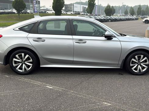 Used 2023 Honda Civic LX image 4