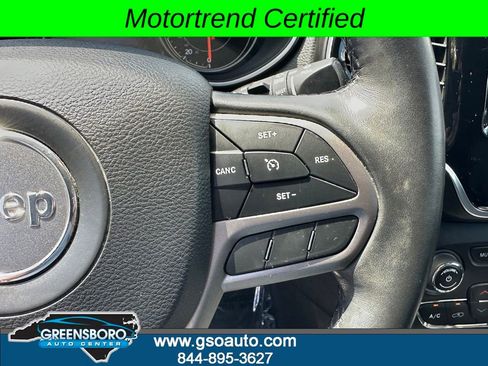 Used 2019 Jeep Cherokee Limited AWD/4WD image 27