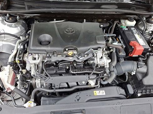Used 2019 Toyota Camry LE image 28