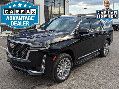 Used 2022 Cadillac Escalade Premium Luxury RWD image 2
