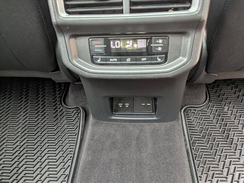 Certified 2024 Volkswagen Atlas SEL AWD/4WD image 16