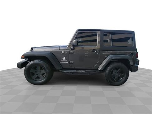 Used 2017 Jeep Wrangler Sport w/ Connectivity Group image 5