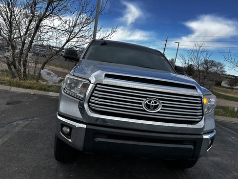 Used 2014 Toyota Tundra SR5 w/ SR5 Upgrade Package image 8
