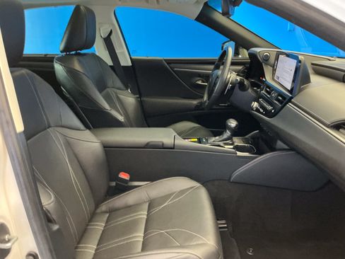 Used 2023 Lexus ES 300h Ultra Luxury FWD image 24
