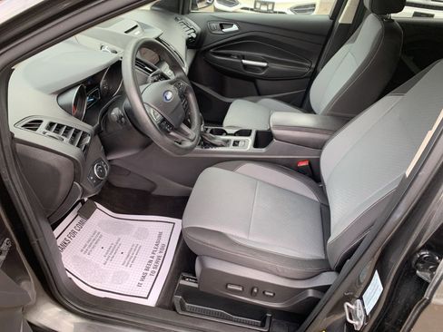 Used 2017 Ford Escape SE w/ Equipment Group 201A AWD/4WD image 10