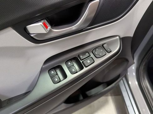 Used 2023 Hyundai Kona SE w/ Cargo Package image 13