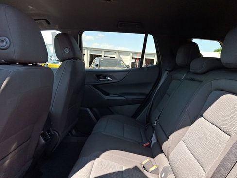 Used 2025 Chevrolet Equinox LT AWD/4WD image 10