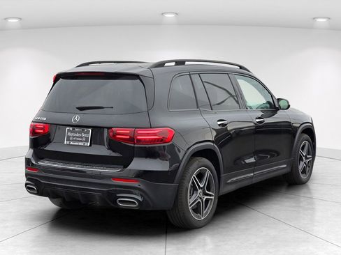 New 2024 Mercedes-Benz GLB 250 image 6
