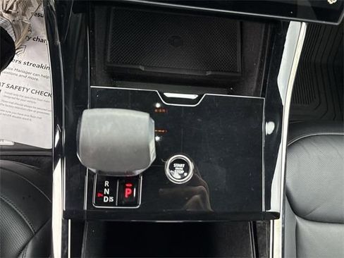 Used 2024 Land Rover Range Rover Sport SE image 22
