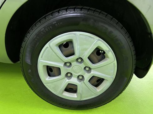 Used 2013 Kia Soul FWD image 15
