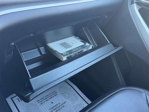 Used 2022 Ford Explorer XLT w/ Equipment Group 202A image 32