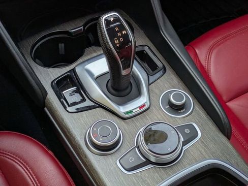Used 2021 Alfa Romeo Giulia Ti w/ Nero Edizione image 17
