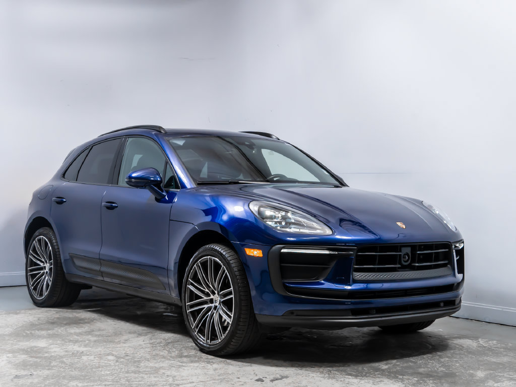 Used 2023 Porsche Macan AWD/4WD image 9