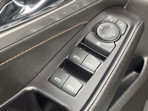 Used 2020 Chevrolet Traverse LS image 30