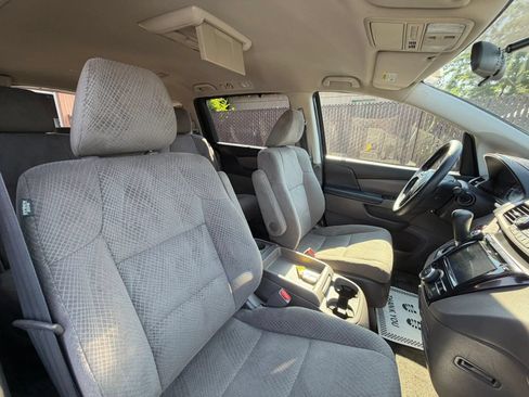 Used 2017 Honda Odyssey SE image 30