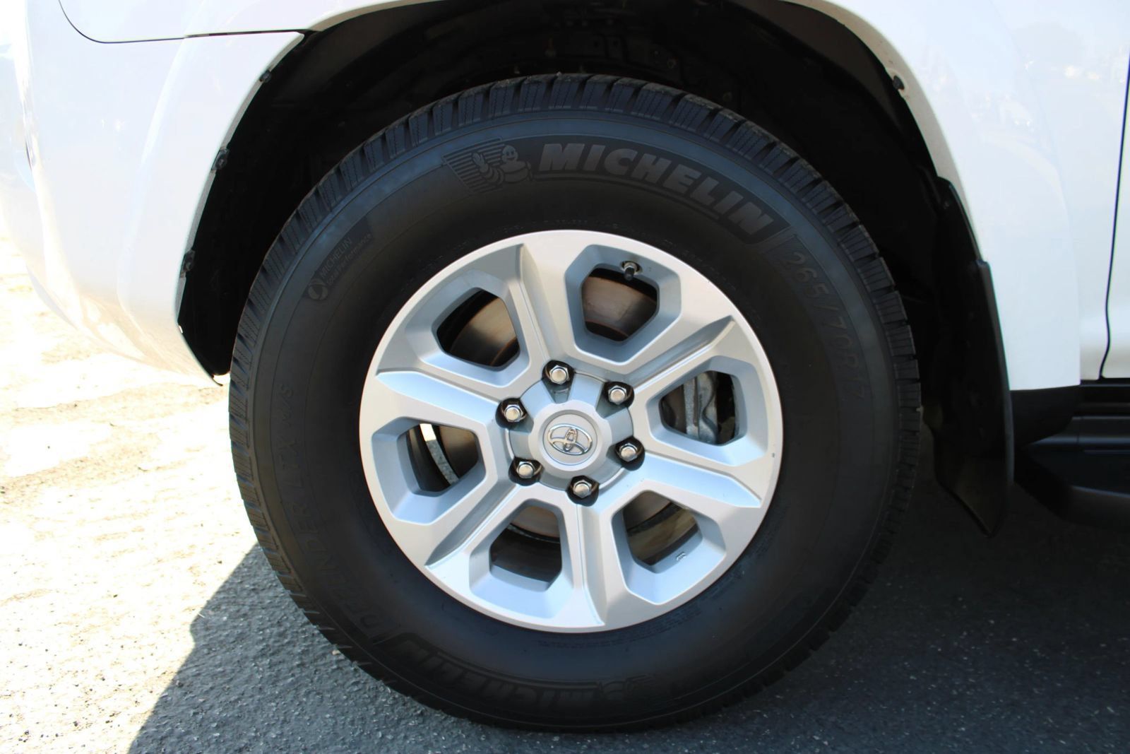 Used 2020 Toyota 4Runner SR5 Premium w/ Moonroof Package RWD image 6