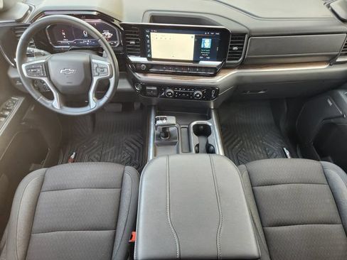 Used 2024 Chevrolet Silverado 1500 LT Trail Boss w/ Convenience Package II AWD/4WD image 28