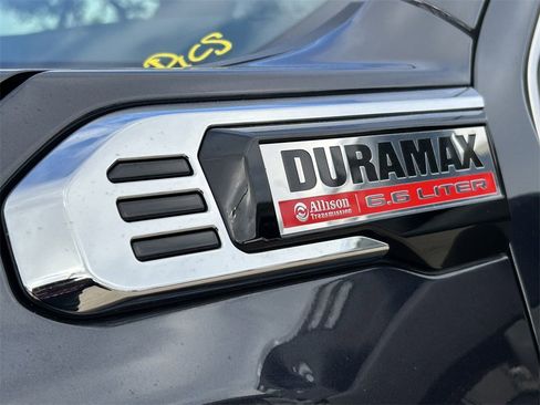 Used 2024 GMC Sierra 3500 Denali w/ Denali Reserve Package image 12