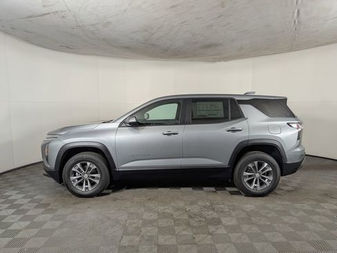 New 2026 Chevrolet Equinox LT w/ Convenience Package II image 3