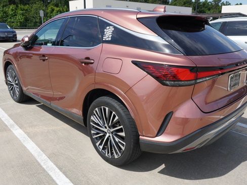 Used 2023 Lexus RX 350 Premium Plus w/ Cold Area Package FWD image 7