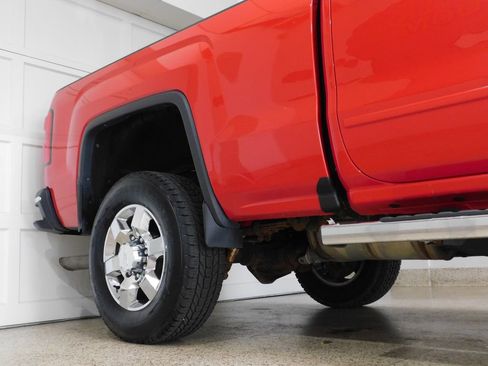 Used 2018 GMC Sierra 2500 SLE w/ HD SLE Preferred Plus Package AWD/4WD image 11