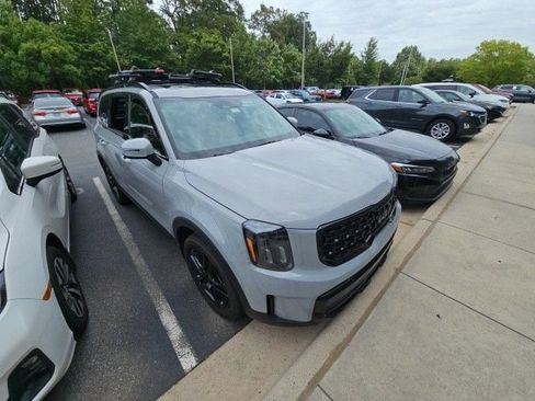 Used 2025 Kia Telluride EX X-Line AWD/4WD image 8