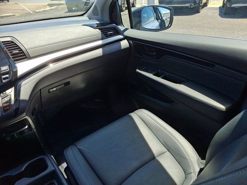 Used 2023 Honda Odyssey Touring image 12