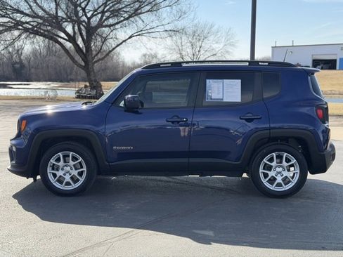 Used 2019 Jeep Renegade Latitude image 4