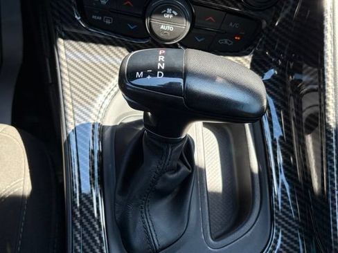 Used 2023 Dodge Challenger SXT RWD image 23