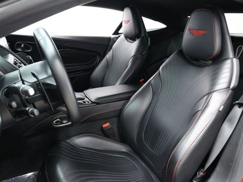 Used 2018 Aston Martin DB11 V12 RWD image 16