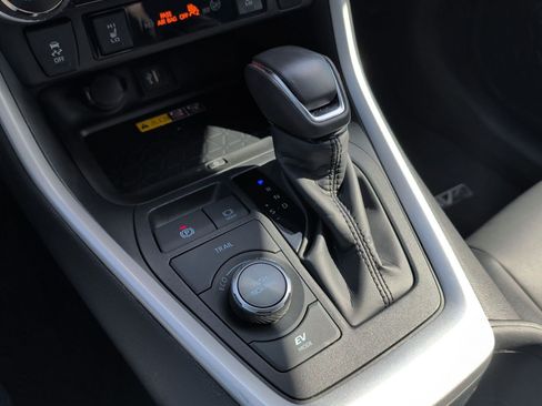 Used 2024 Toyota RAV4 XSE w/ Advanced Technology Package AWD/4WD image 20