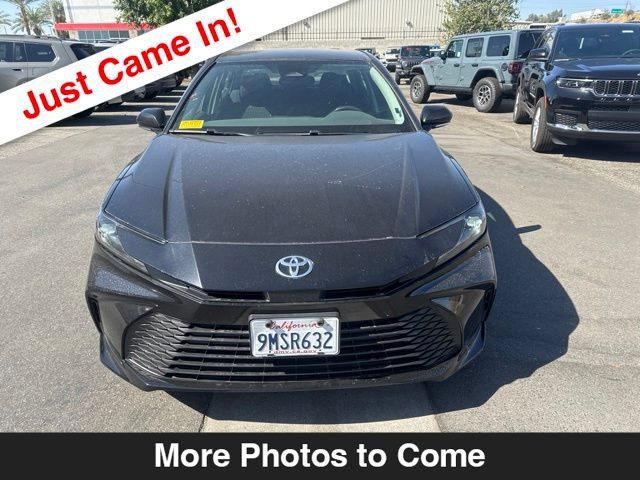 Used 2025 Toyota Camry LE FWD image 10