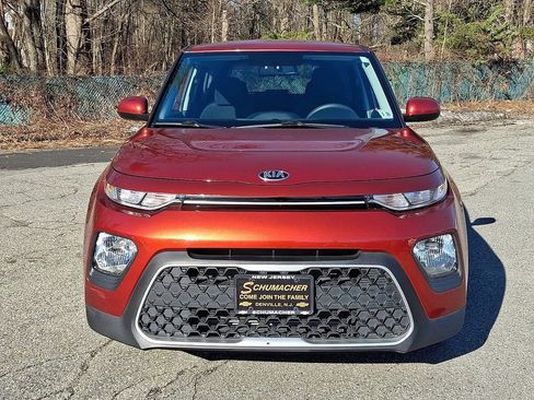 Used 2021 Kia Soul LX image 2