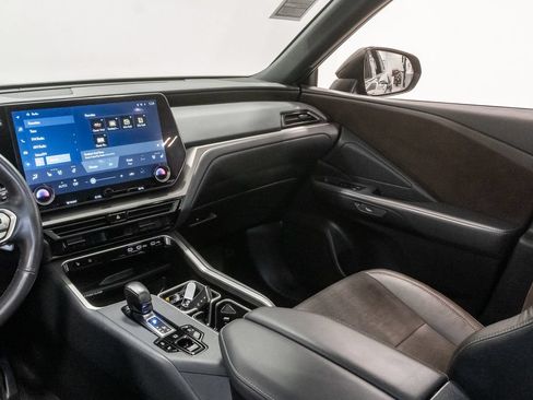 Used 2024 Lexus TX 350 AWD w/ Technology Package image 12