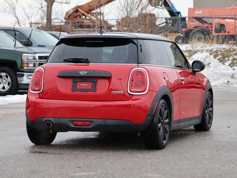 Used 2019 MINI Cooper 2-Door Hardtop image 9