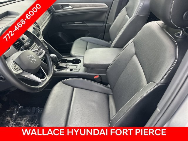 Used 2020 Volkswagen Atlas Cross Sport SE w/ Panoramic Sunroof Package FWD image 21