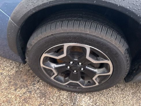 Used 2015 Subaru Crosstrek 2.0i Premium image 33