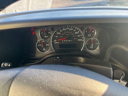 Used 2020 Chevrolet Express 2500 Extended w/ Communications Package image 33