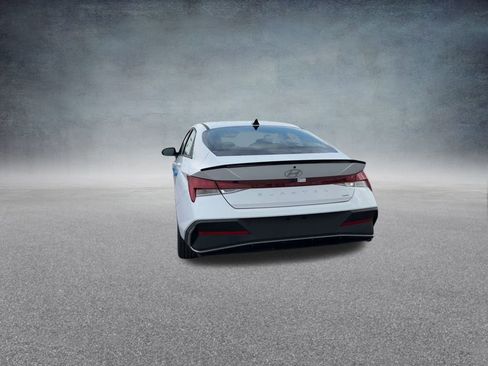 Certified 2025 Hyundai Elantra SEL image 42