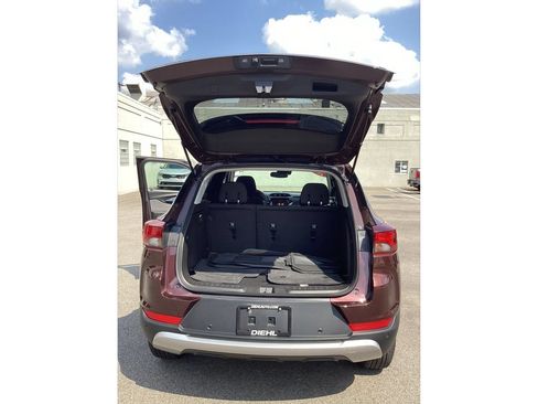 Used 2022 Chevrolet TrailBlazer LT w/ Convenience Package AWD/4WD image 10